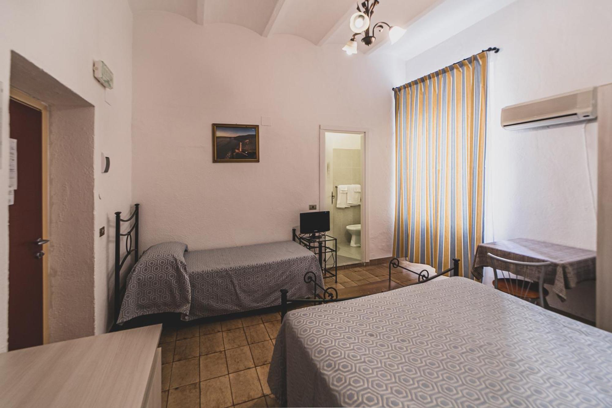 Hotel Alfiero Porto Santo Stefano  Kamer foto